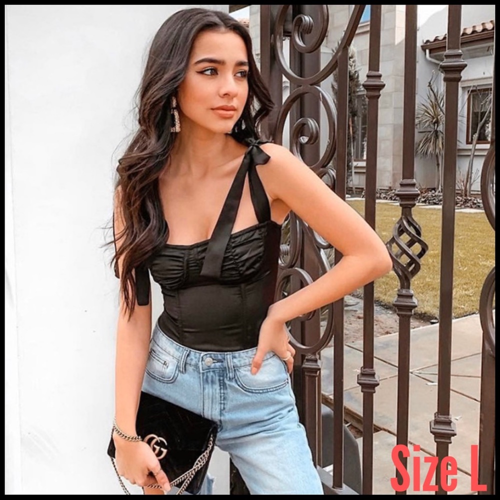 ⭐️Black Satin Tie Top $6⭐️